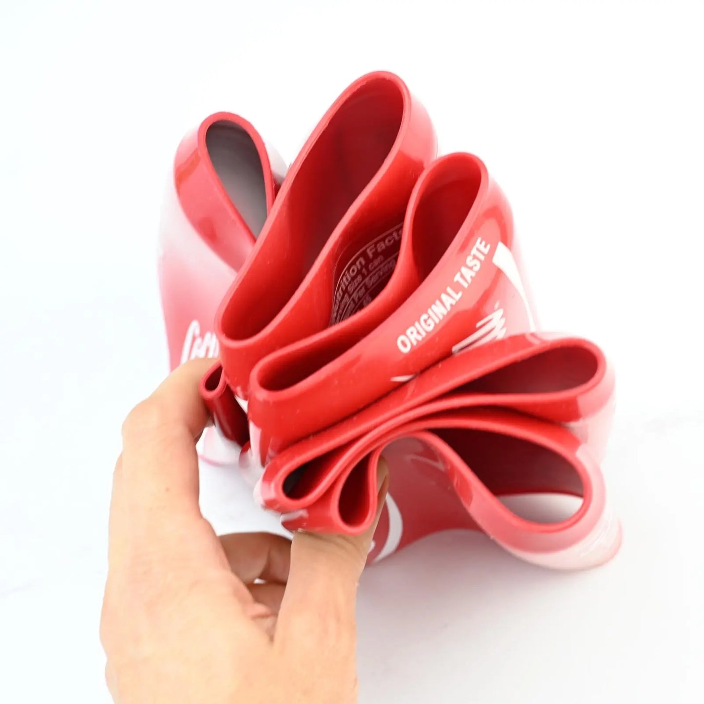 🥤 Silicone Can Sleeve Disguise Cover, Hide Drinks as Coke Can, Food-Grade Silicone Drink Accessory
